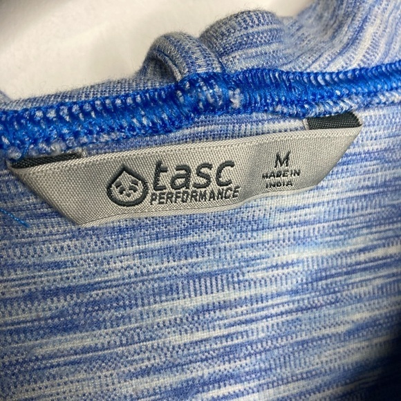 Tasc performance wear hooded snap front shirt size medium - Picture 5 of 7